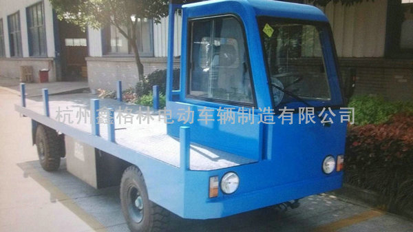 單邊封閉式電動(dòng)搬運(yùn)車.jpg